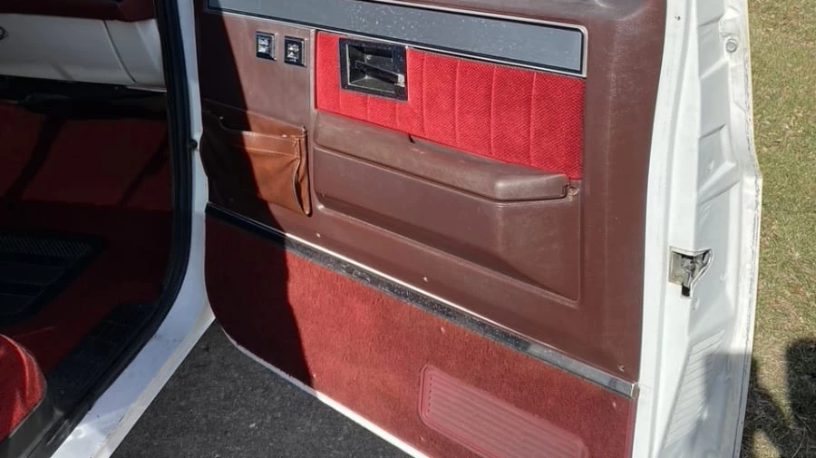 1985 GMC C/K 3rd Gen - Image 10 of 20