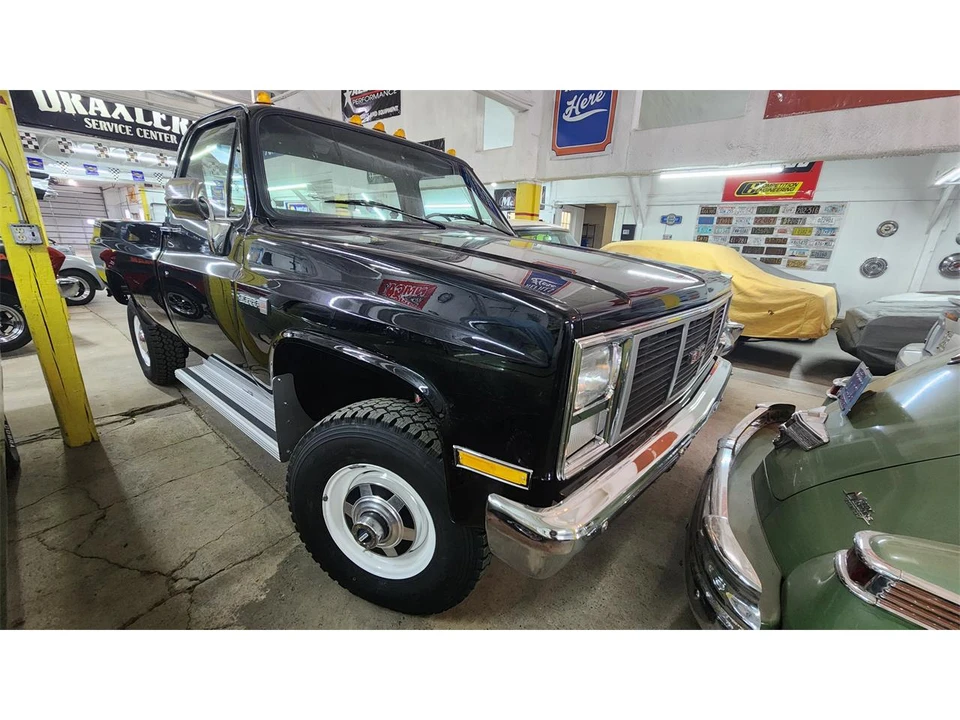 1985 GMC C/K 3rd Gen - Image 3 of 18