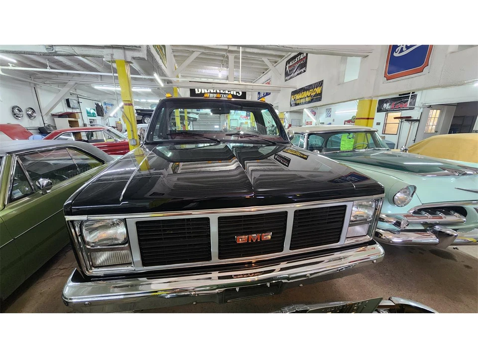 1985 GMC C/K 3rd Gen - Image 2 of 18