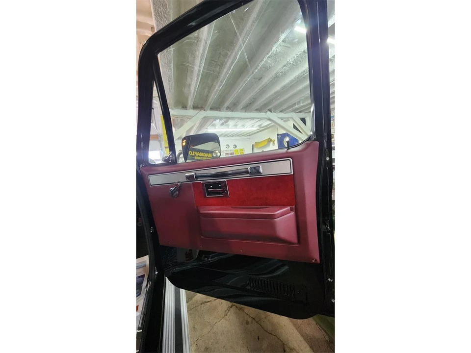 1985 GMC C/K 3rd Gen - Image 11 of 18