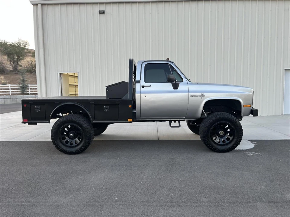 1985 GMC C/K 3rd Gen - Image 5 of 10