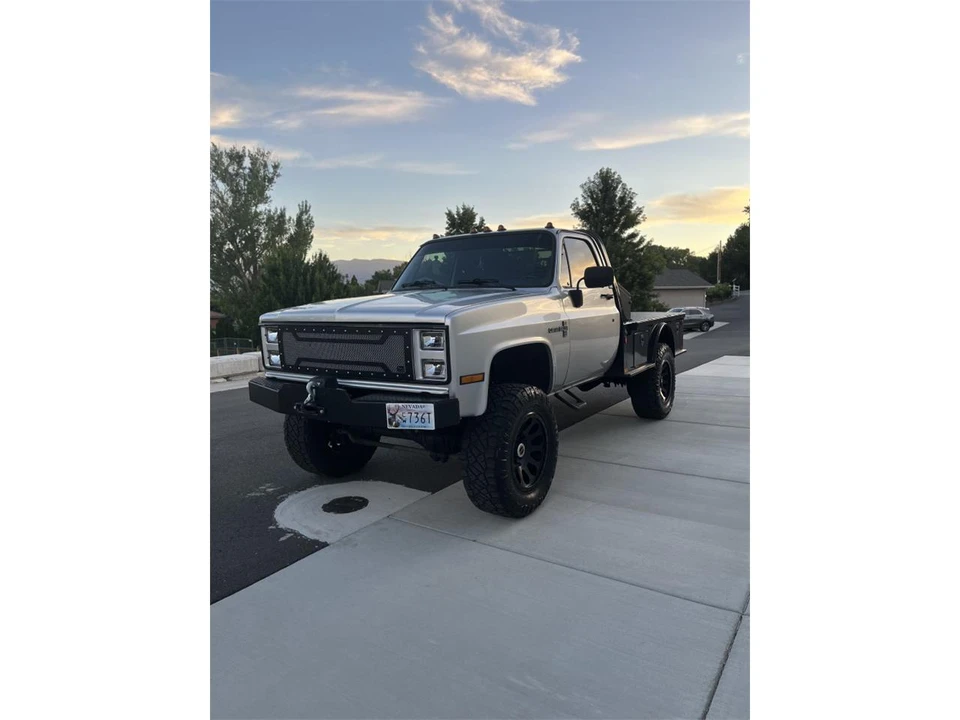 1985 GMC C/K 3rd Gen - Image 2 of 10