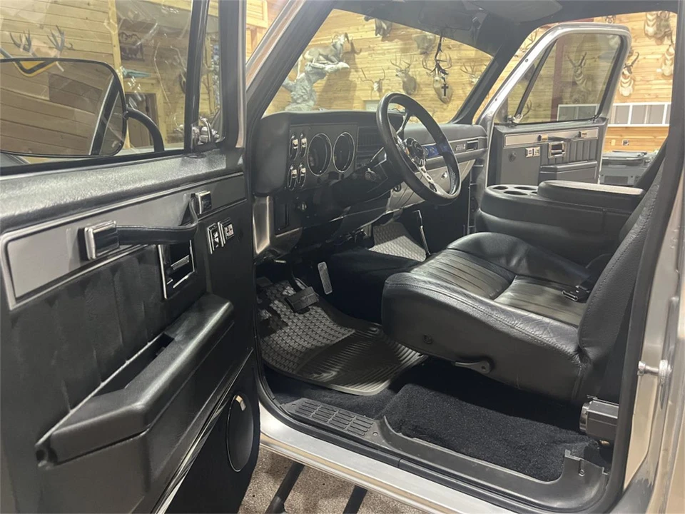 1985 GMC C/K 3rd Gen - Image 8 of 10