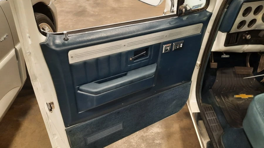 1985 GMC C/K 3rd Gen - Image 3 of 10