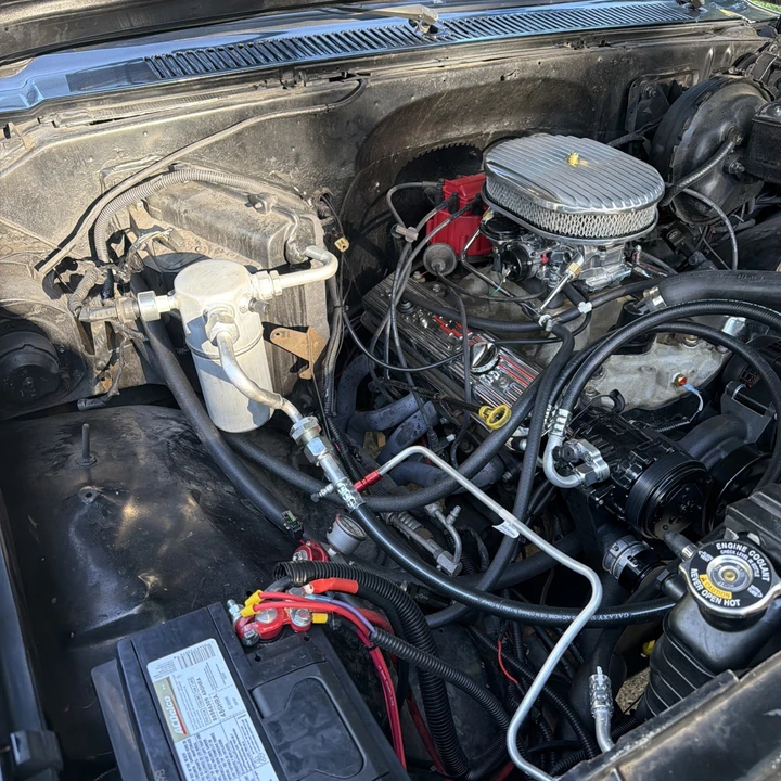 1985 GMC Suburban 7th Gen - Image 16 of 17