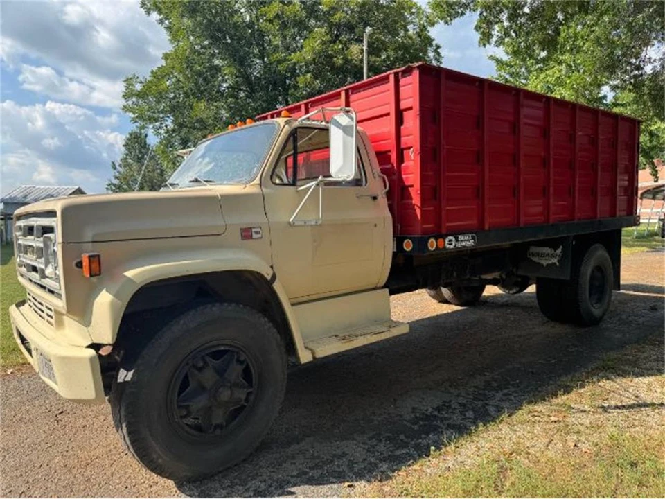 1985 GMC TopKick - Image 11 of 12