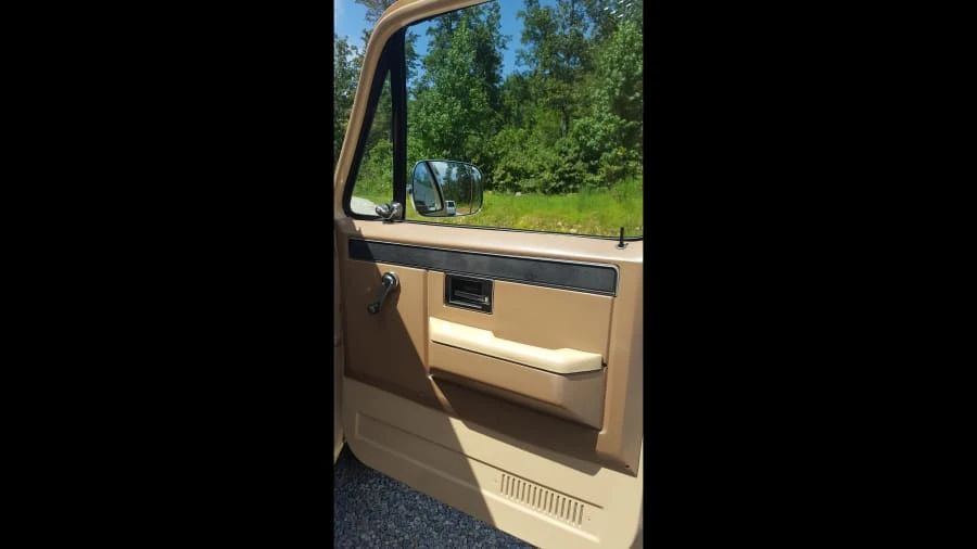 1985 GMC C/K 3rd Gen - Image 9 of 12