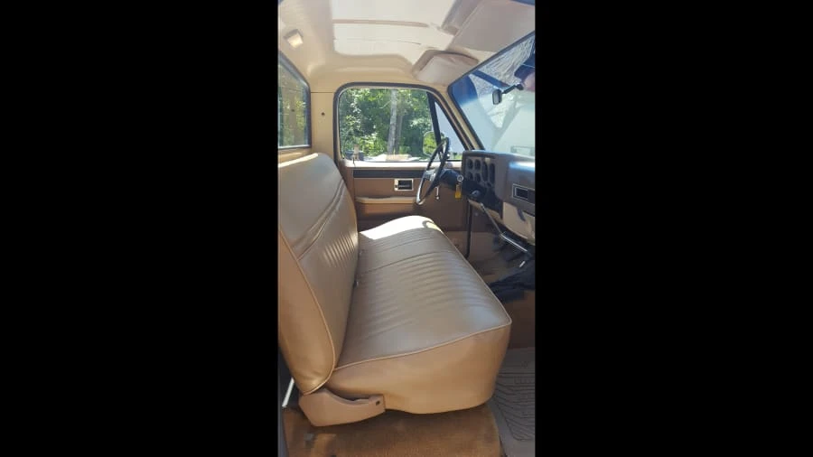 1985 GMC C/K 3rd Gen - Image 4 of 12