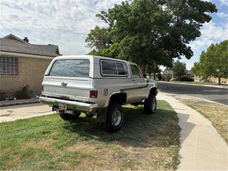 1985 GMC Jimmy 2nd Gen - Image 5 of 11
