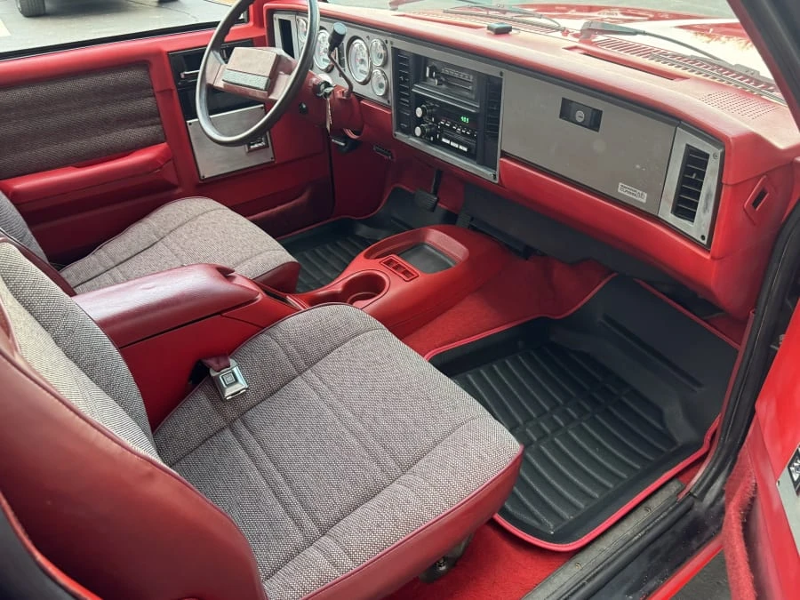 1985 GMC Jimmy 2nd Gen - Image 6 of 9