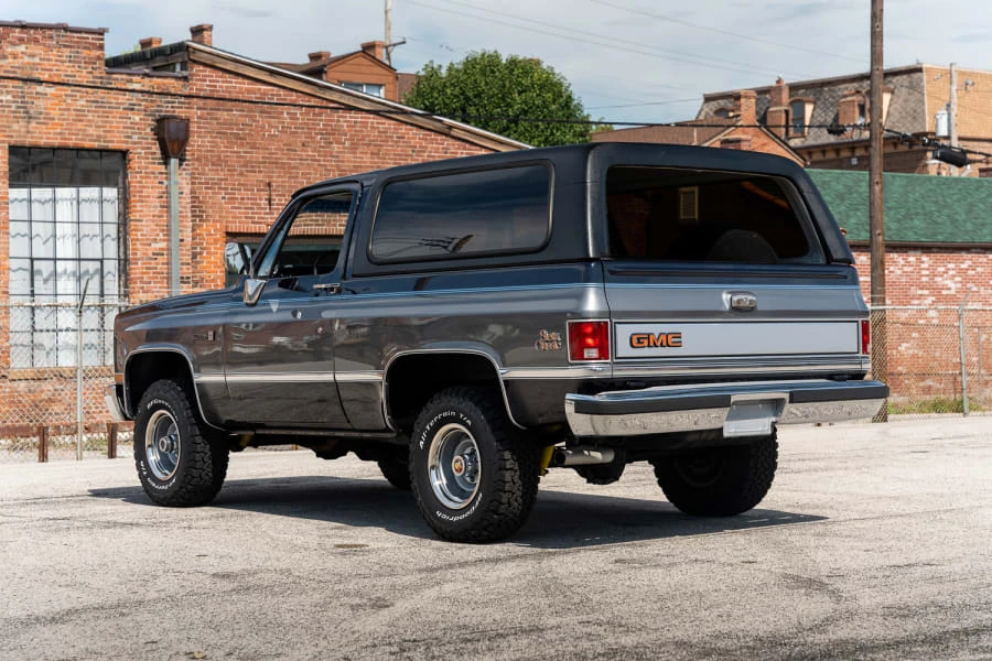 1985 GMC Jimmy 2nd Gen - Image 12 of 16