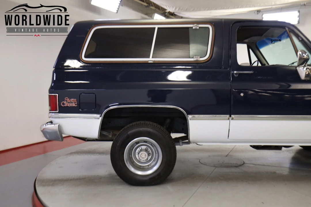 1985 GMC Jimmy 2nd Gen - Image 9 of 12