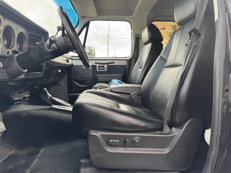 1985 GMC Jimmy 2nd Gen - Image 12 of 31