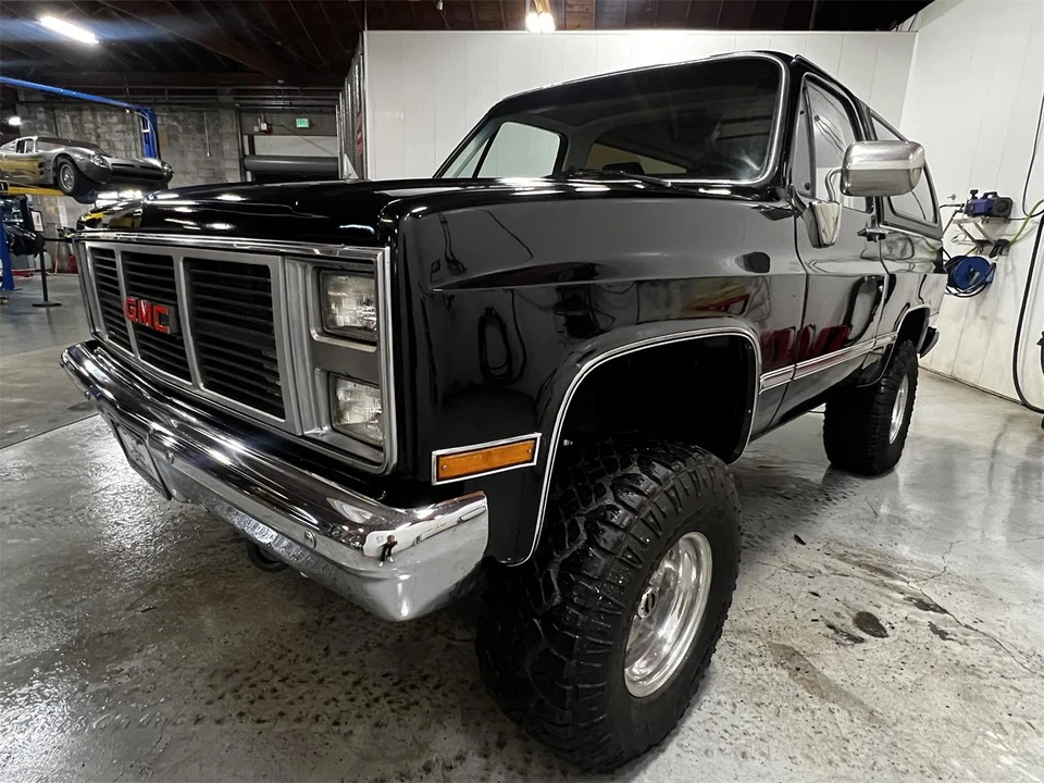 1985 GMC Jimmy 2nd Gen - Image 5 of 31