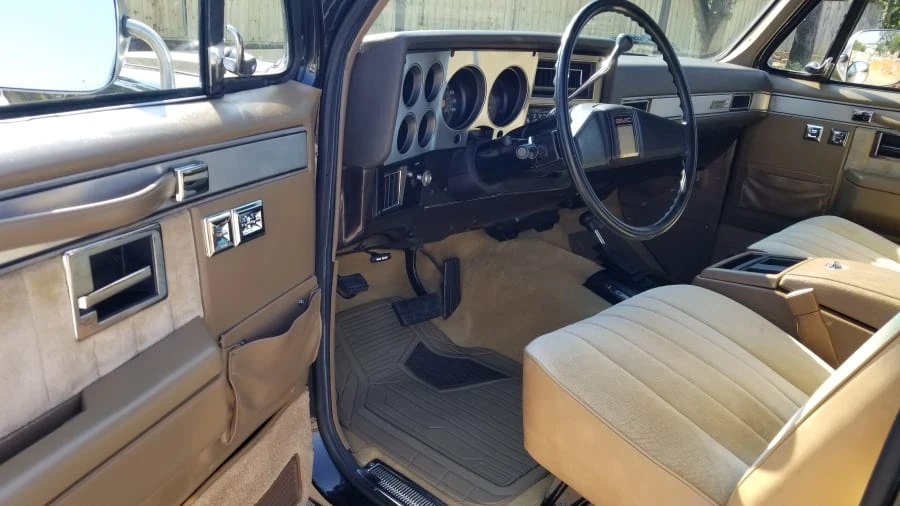 1985 GMC Jimmy 2nd Gen - Image 2 of 12
