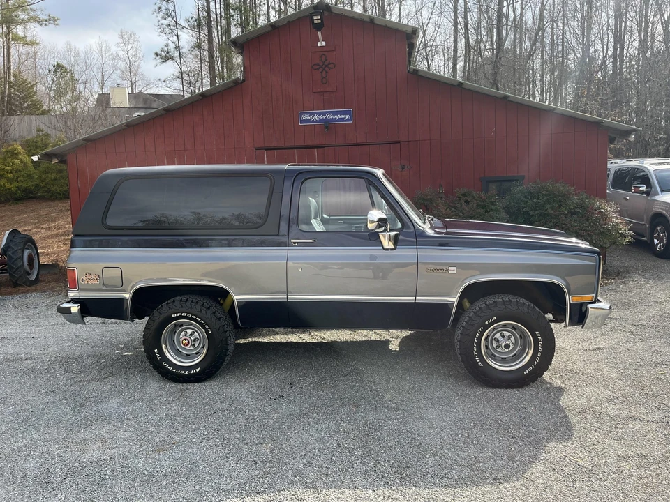 1985 GMC Jimmy 2nd Gen - Image 5 of 31