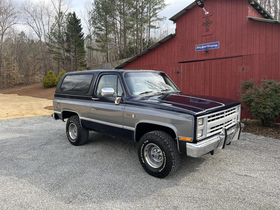 1985 GMC Jimmy 2nd Gen - Image 2 of 31