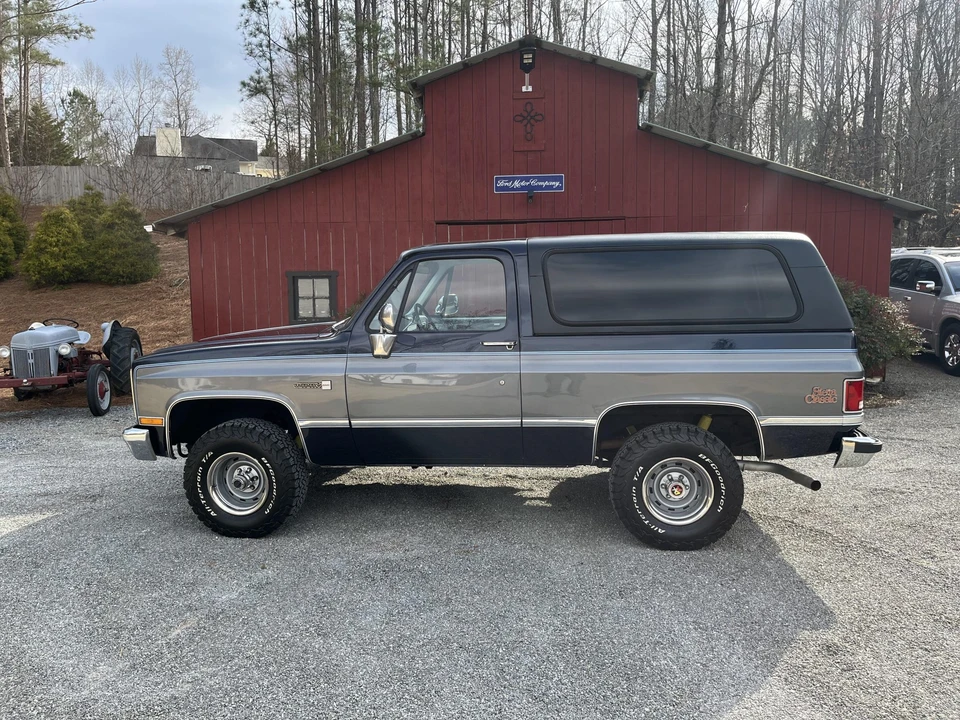 1985 GMC Jimmy 2nd Gen - Image 17 of 31