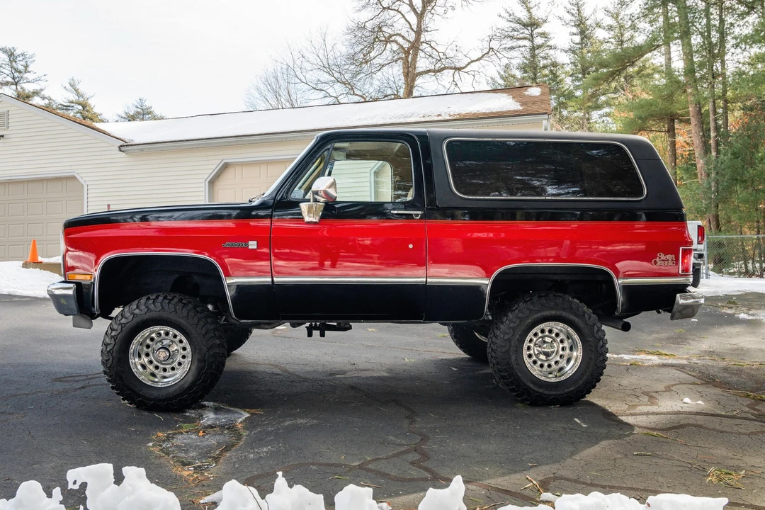 1985 GMC Jimmy 2nd Gen - Image 9 of 31