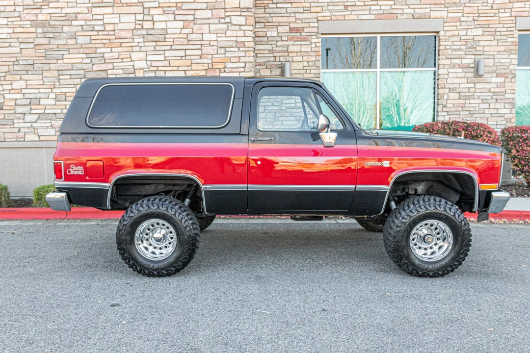 1985 GMC Jimmy 2nd Gen - Image 7 of 31