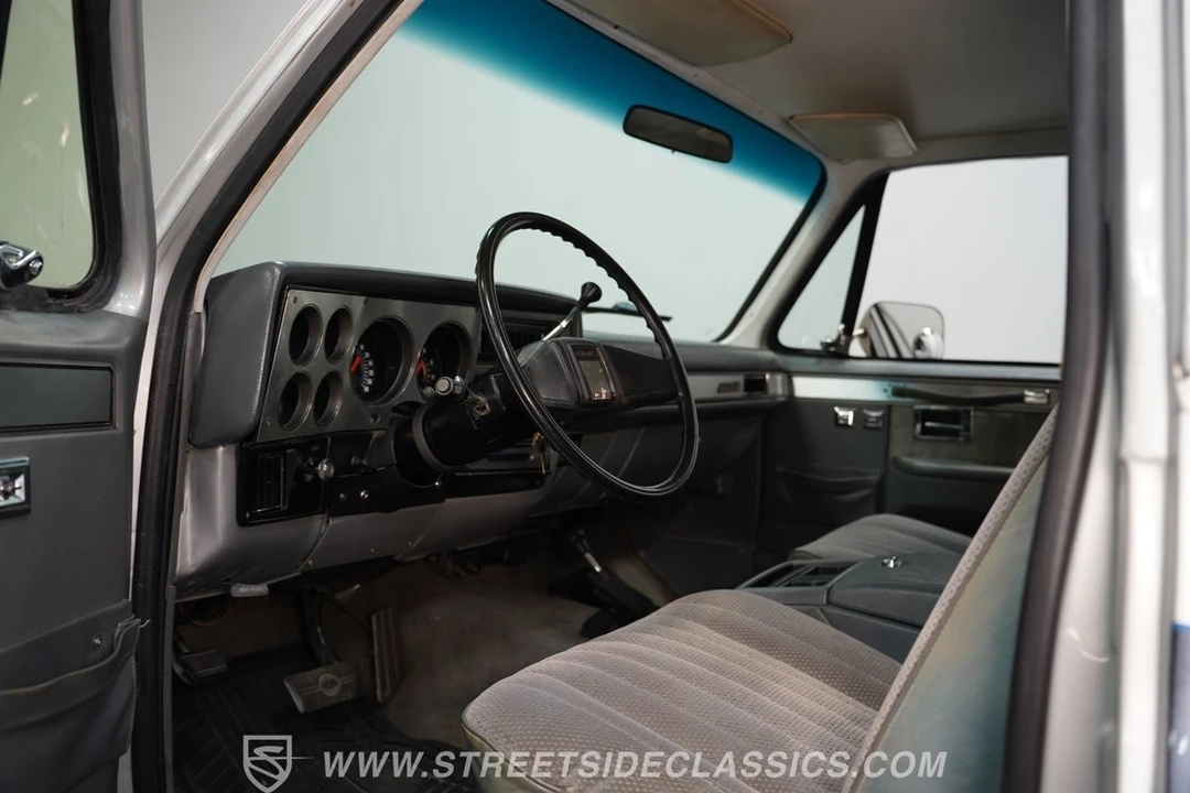 1985 GMC Jimmy 2nd Gen - Image 5 of 12
