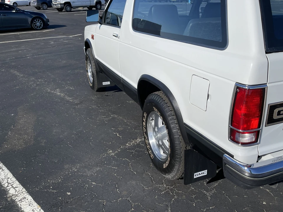1985 GMC S-15 Jimmy 1st Gen - Image 15 of 31