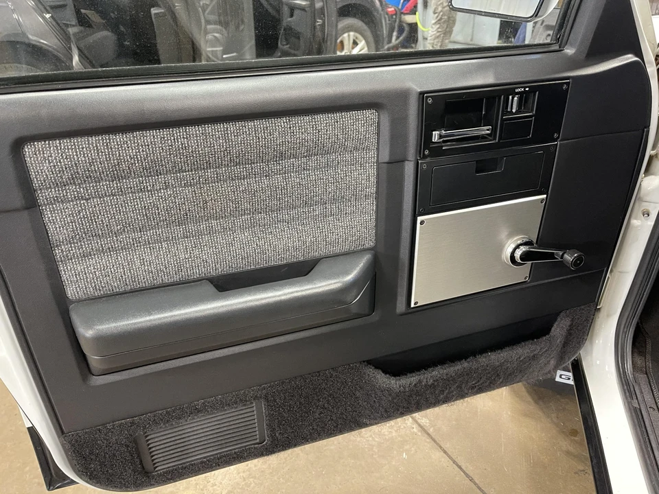 1985 GMC S-15 Jimmy 1st Gen - Image 27 of 31