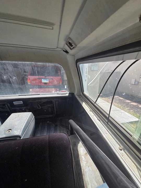 1985 GMC Jimmy 2nd Gen - Image 11 of 16