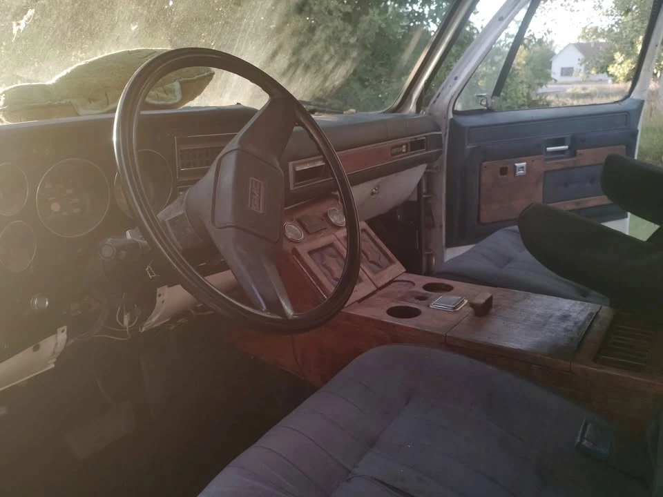 1985 GMC Jimmy 2nd Gen - Image 9 of 15