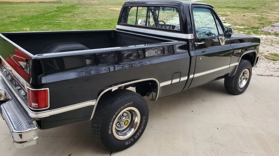 1985 GMC C/K 3rd Gen - Image 9 of 17