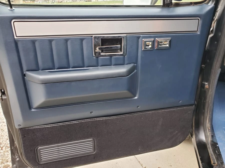 1985 GMC C/K 3rd Gen - Image 14 of 17