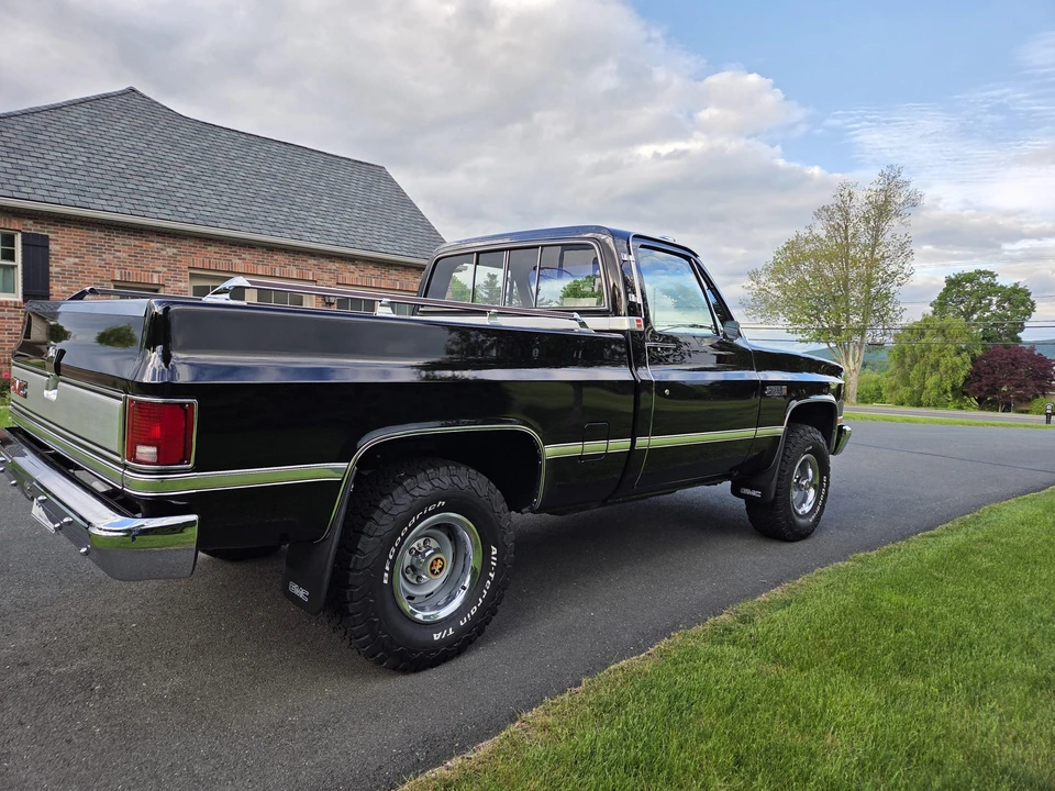 1985 GMC C/K 3rd Gen - Image 9 of 31