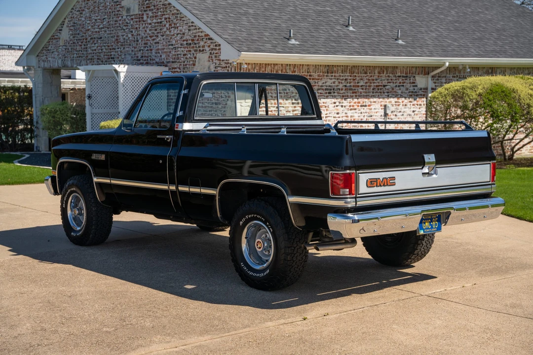 1985 GMC C/K 3rd Gen - Image 11 of 31