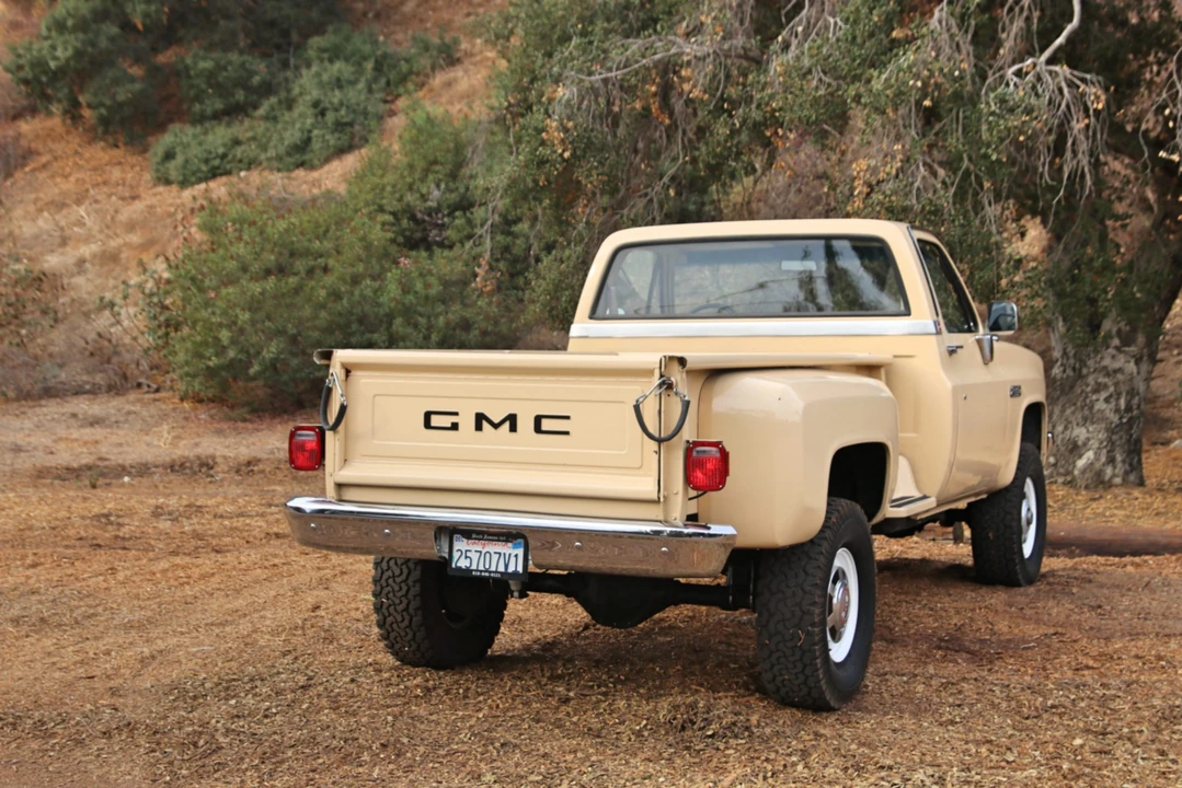 1985 GMC C/K 3rd Gen - Image 19 of 31