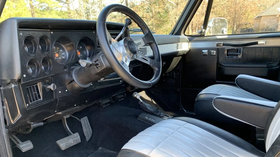 1985 GMC Jimmy 2nd Gen - Image 3 of 10