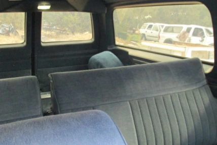 1985 GMC Suburban 7th Gen - Image 6 of 8
