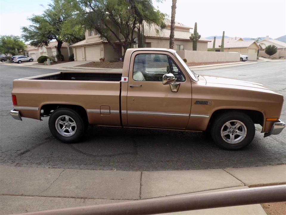 1985 GMC Sierra - Image 6 of 29
