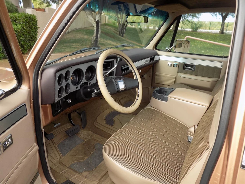 1985 GMC Sierra - Image 18 of 29