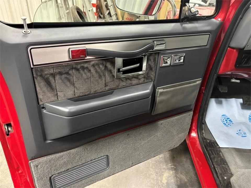 1985 GMC Sierra - Image 24 of 25
