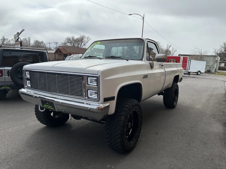1985 GMC C/K 3rd Gen - Image 4 of 21