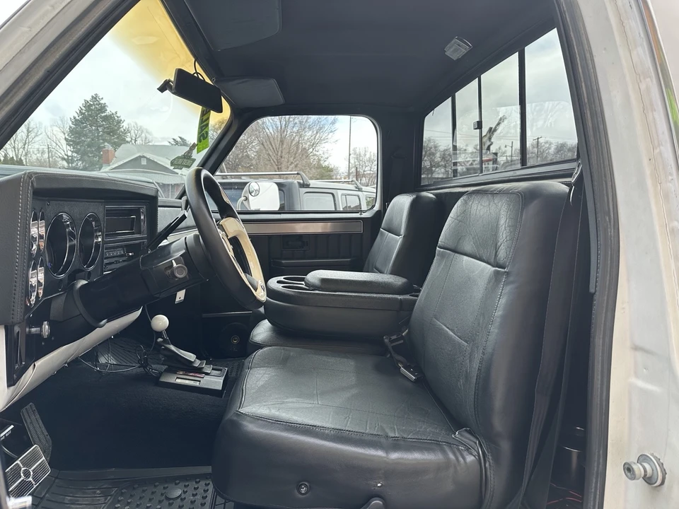 1985 GMC C/K 3rd Gen - Image 15 of 21