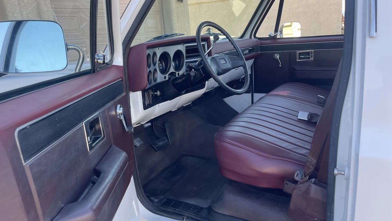 1985 GMC C/K 3rd Gen - Image 3 of 9
