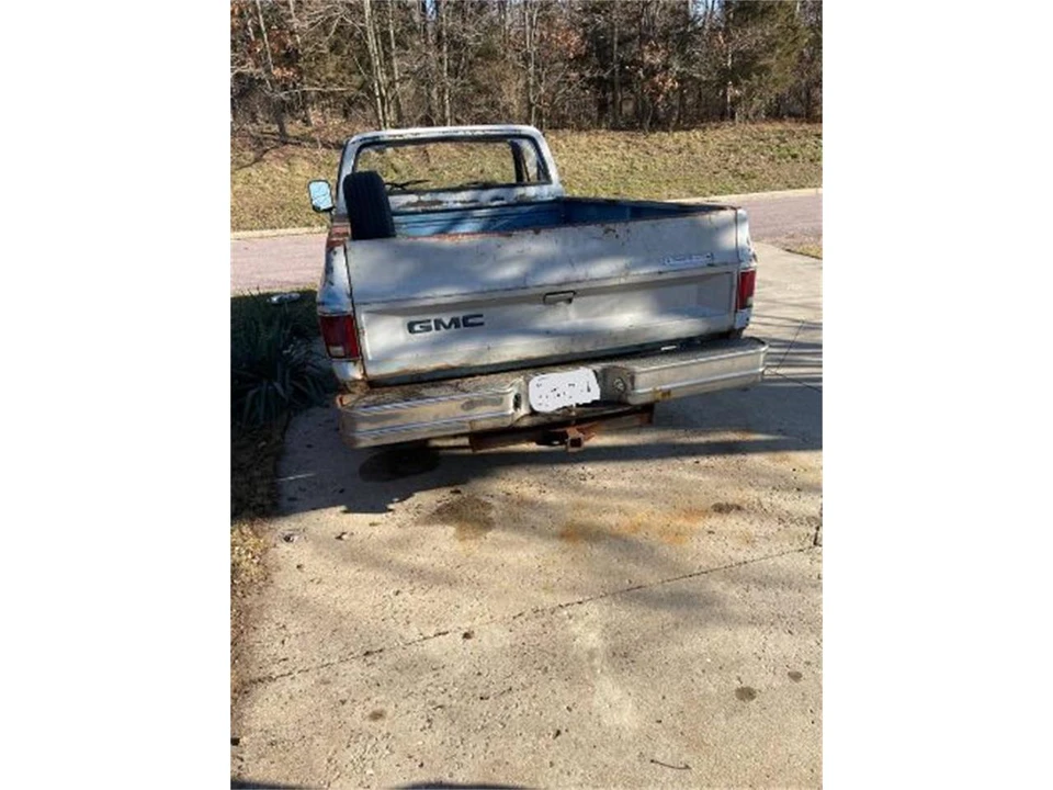 1985 GMC C/K 3rd Gen - Image 2 of 13