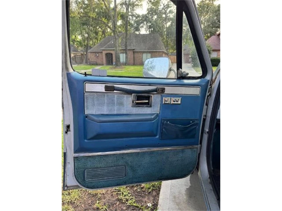 1985 GMC C/K 3rd Gen - Image 9 of 14