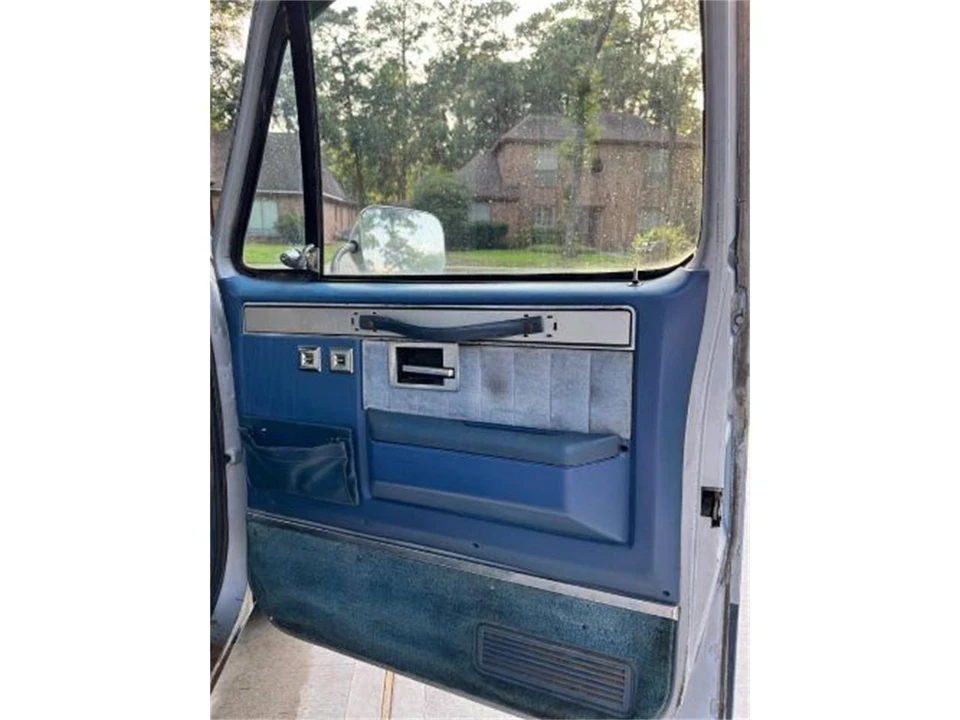 1985 GMC C/K 3rd Gen - Image 2 of 14