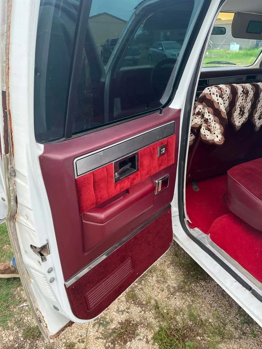 1985 GMC C/K 3rd Gen - Image 7 of 12