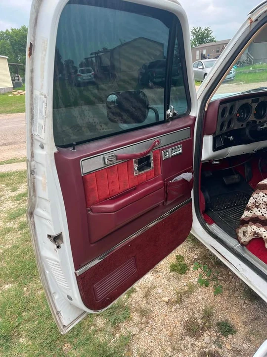 1985 GMC C/K 3rd Gen - Image 5 of 12