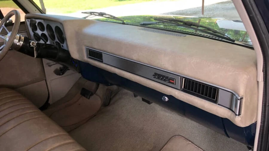 1985 GMC C/K 3rd Gen - Image 10 of 15
