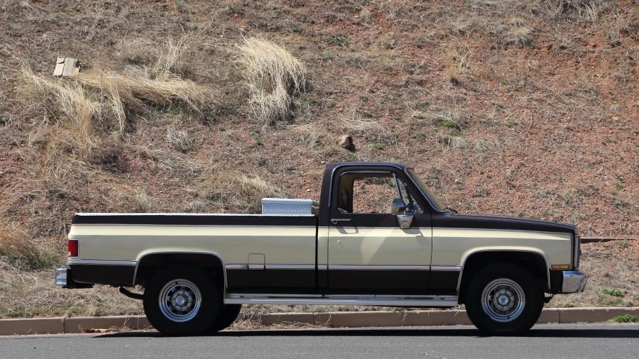 1985 GMC C/K 3rd Gen - Image 2 of 12