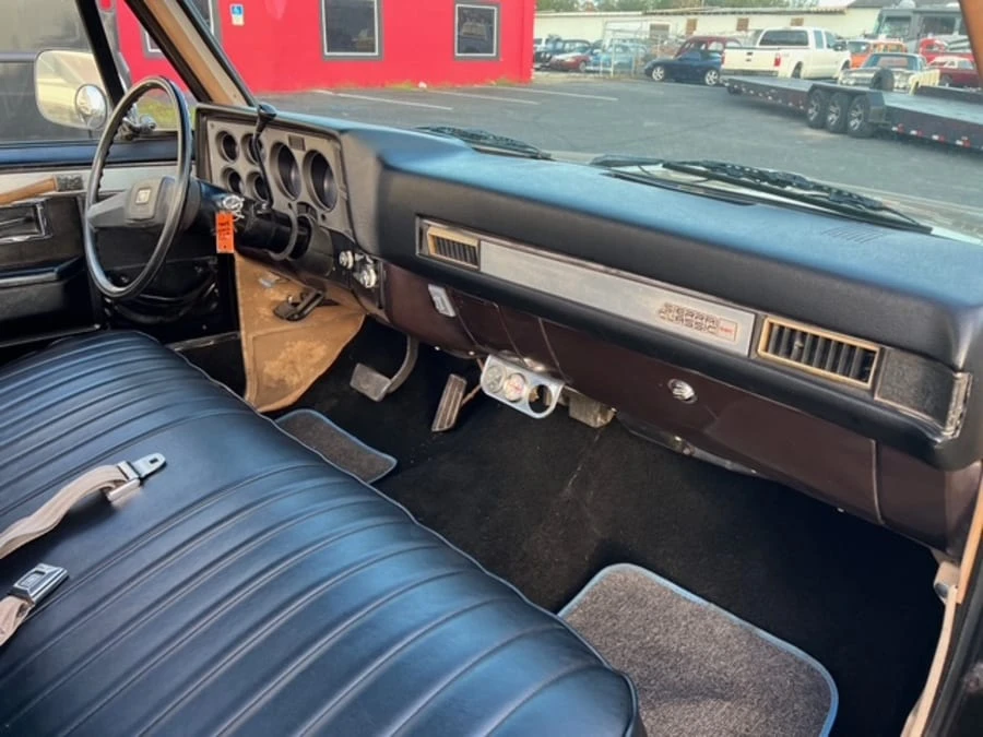 1985 GMC C/K 3rd Gen - Image 15 of 17
